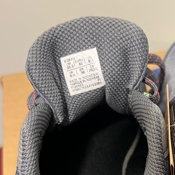 NWT ASICS Women’s - Gel Venture 9 Trail Running Shoes. - Picture 3 of 8